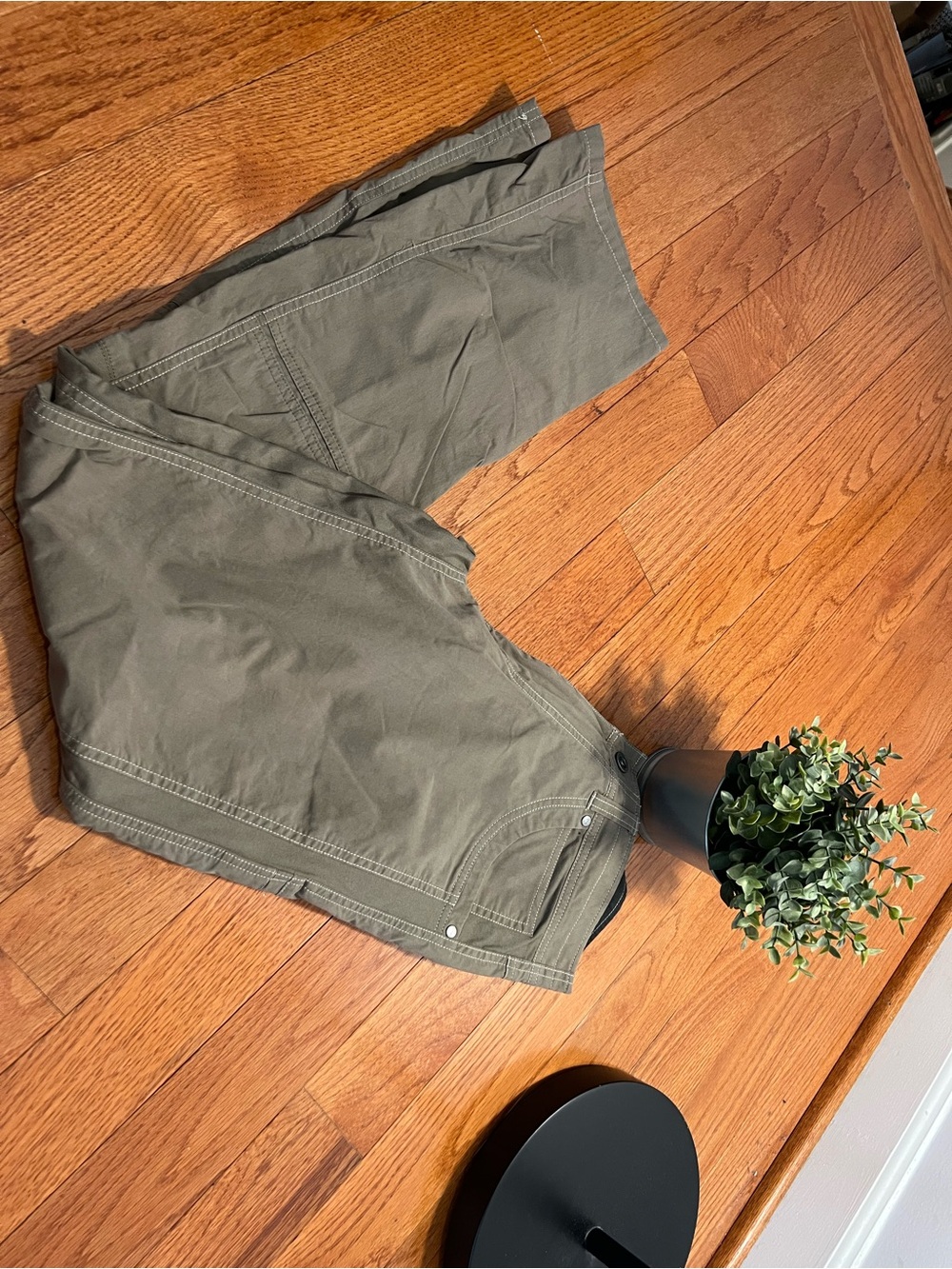 Kuhl Men's Olive Cargo Shorts - Military Green